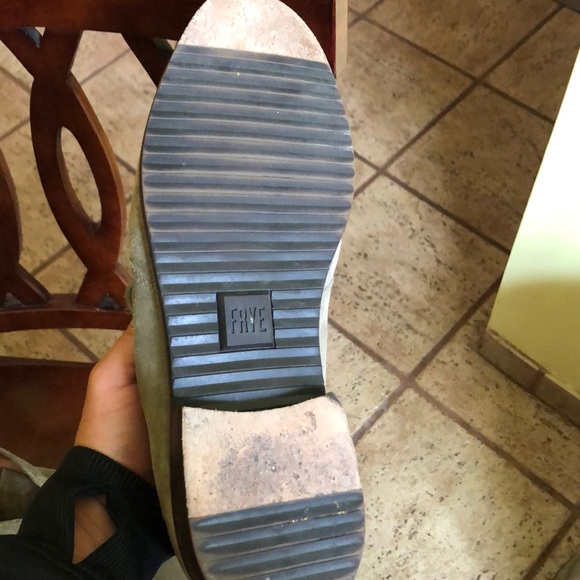 Gray suede chukka boot - Picture 2 of 4